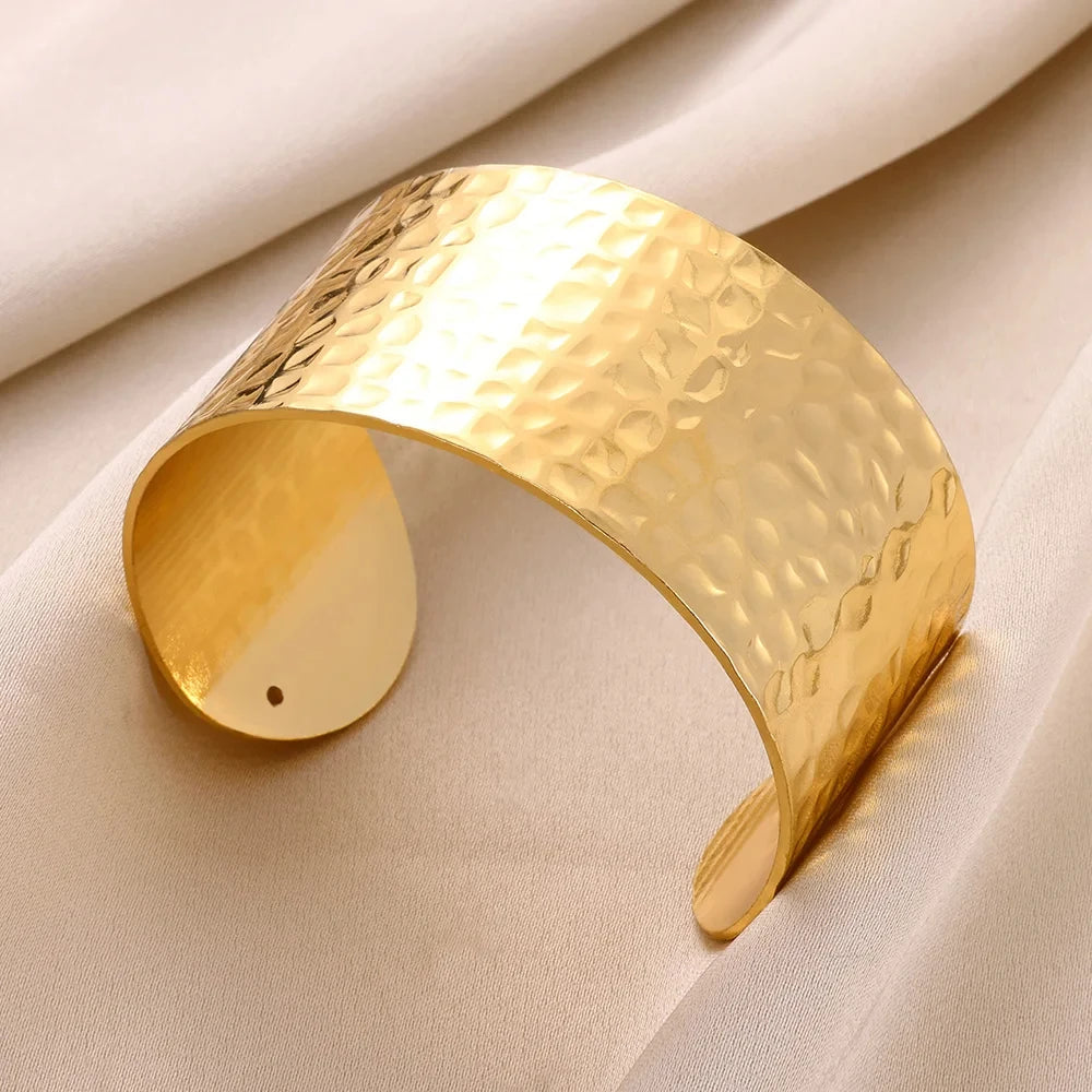 Exquisite Classic Bump Pattern Openning Bangles Bracelet For Women